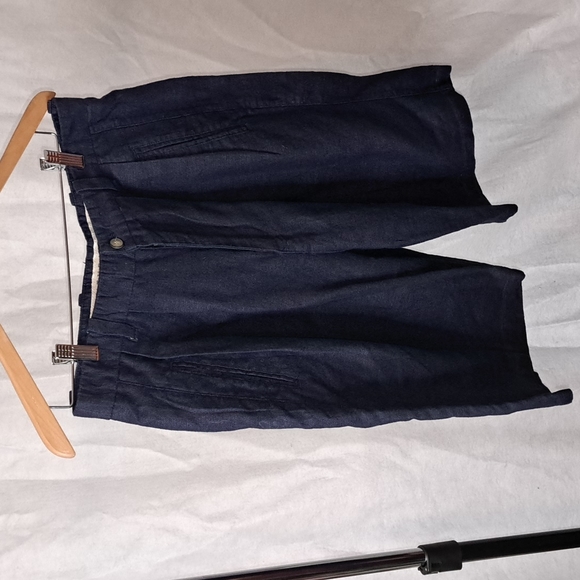 Mens Shorts - Picture 2 of 4